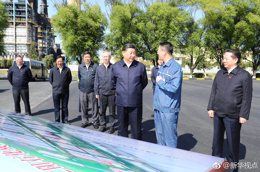 9月27日，中共中央總書記、國家主席、中央軍委主席習近平開始在遼寧考察。這是習近平在中國石油遼陽石化公司考察。新華社記者 謝環馳 攝