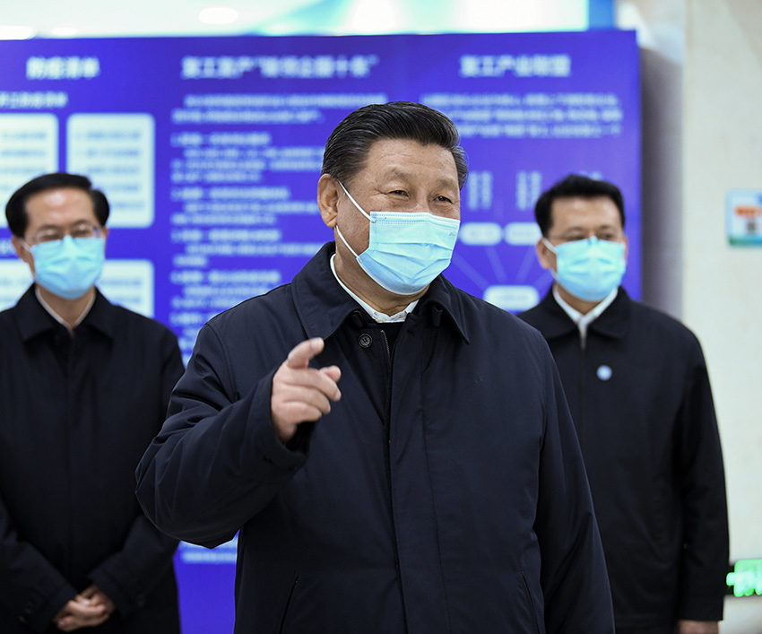 3月29日，中共中央總書記、國家主席、中央軍委主席習近平在浙江考察調研。這是習近平在寧波北侖大碶高端汽配模具園區了解企業復工復產情況。 新華社記者 燕雁 攝