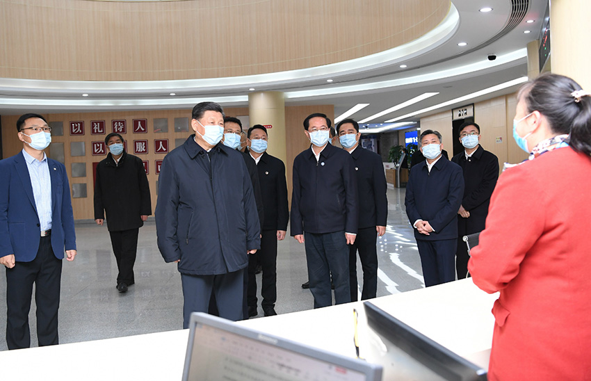 3月30日，中共中央總書記、國家主席、中央軍委主席習近平在浙江省安吉縣考察。這是習近平在安吉縣社會矛盾糾紛調處化解中心調研，了解基層矛盾糾紛調解工作情況。 新華社記者 燕雁 攝